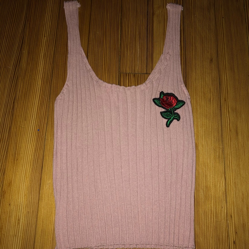 pink tank top